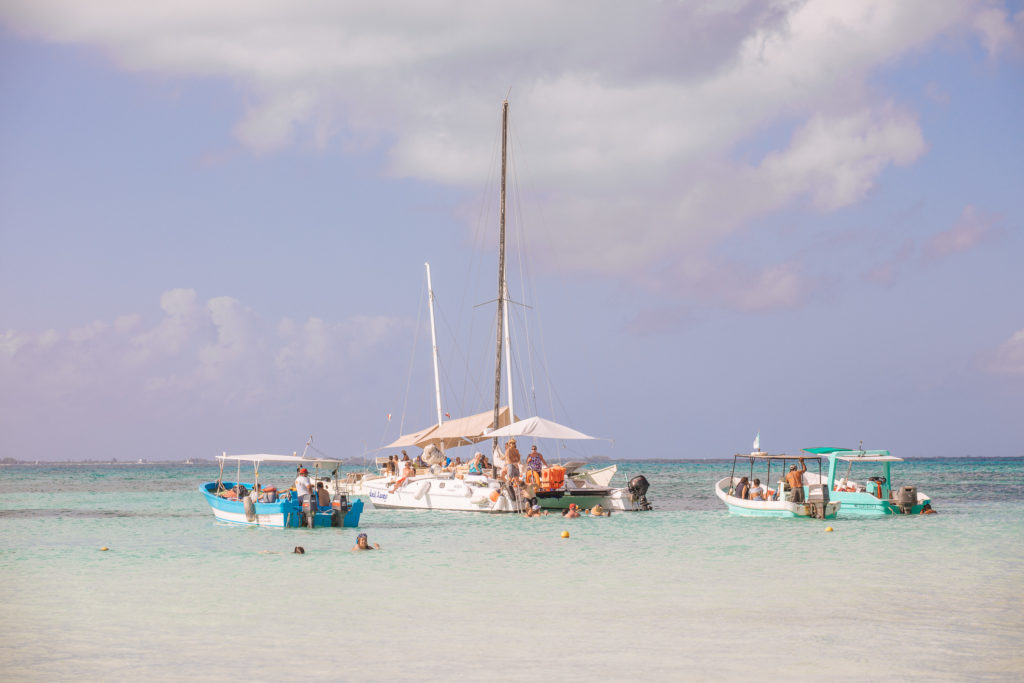 Yachten und Boote vor Isla Mujeres