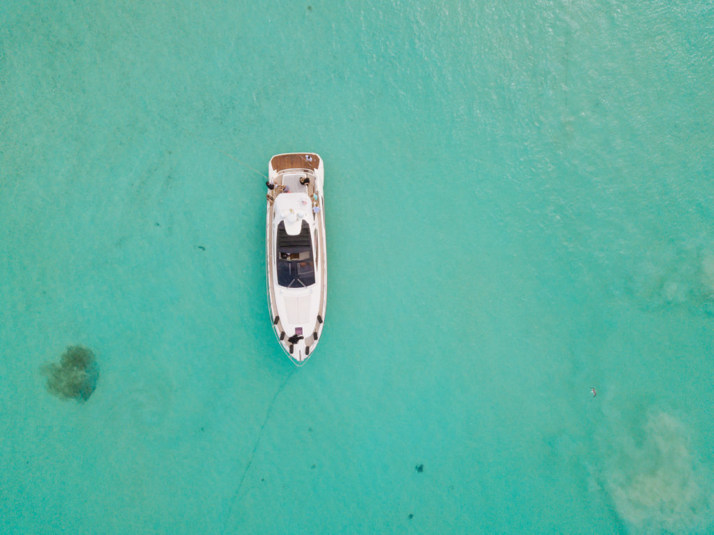 Draufsicht auf Boot vor der Playa Norte